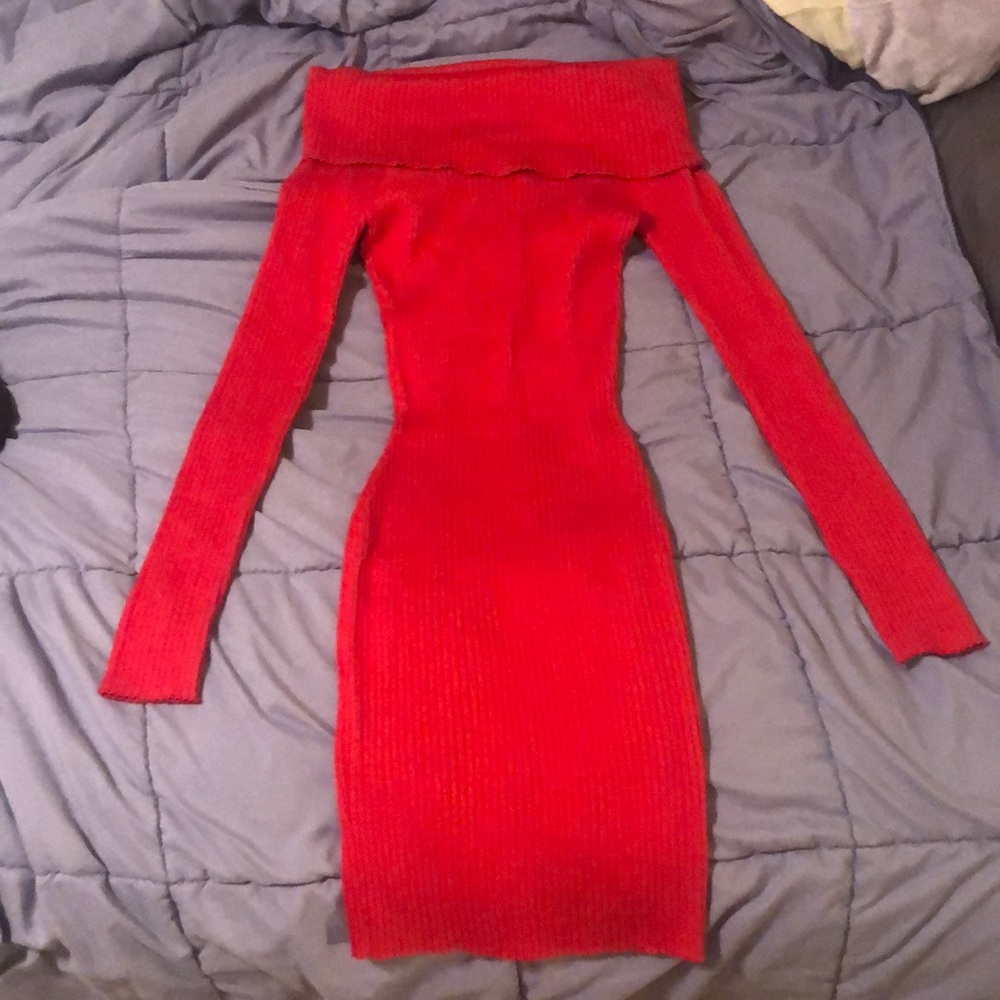 Red shape wear dress